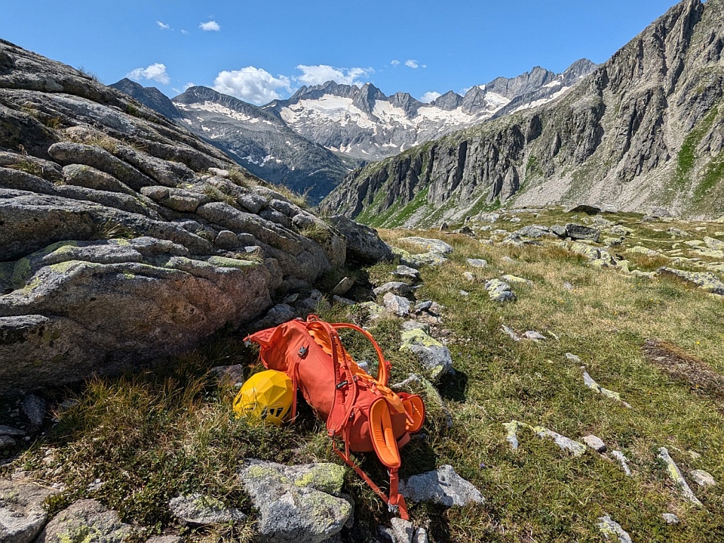 Wir alle tragen unseren Rucksack